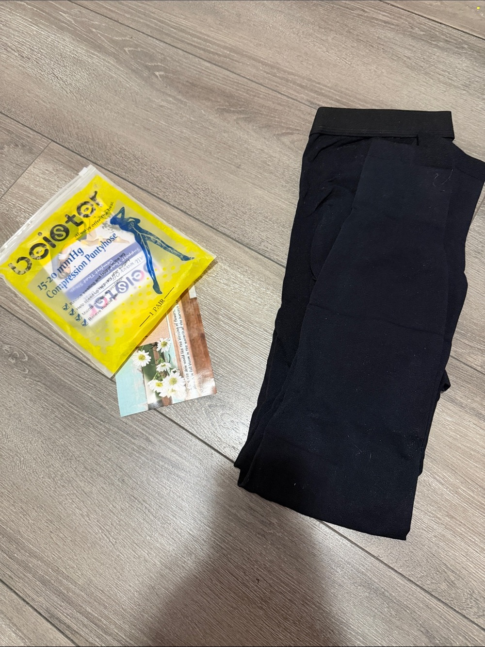 Oster Black Women's Compression Pantyhose - 15-20 mmHg - Picture 2 of 4